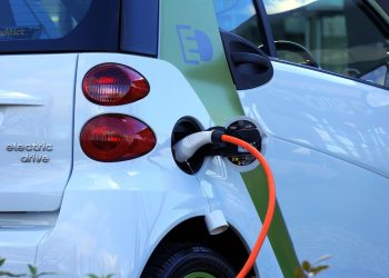 Electric Vehicles (EVs) and its benefits