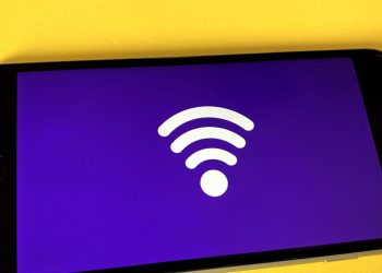 Is it safe to use public WiFi? How to use it.