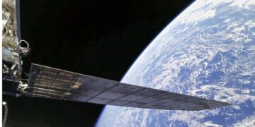 Amazon to Acquire Globalstar to Expand LEO Satellite Network and Direct-to-Device Services