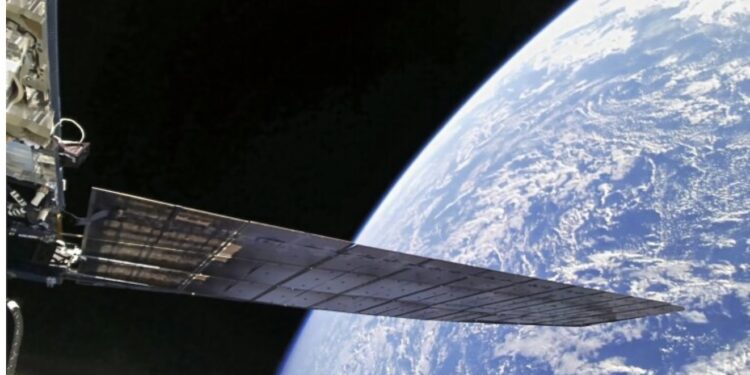 Amazon to Acquire Globalstar to Expand LEO Satellite Network and Direct-to-Device Services